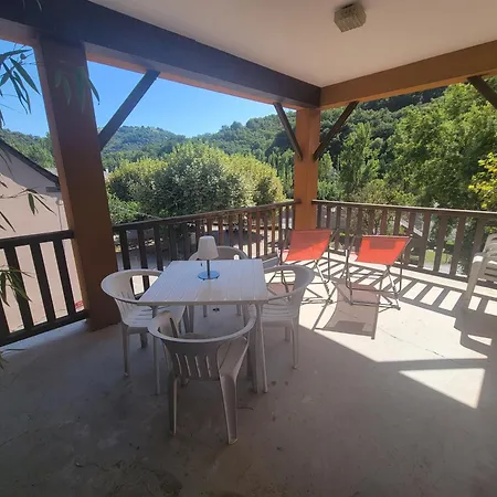 Aux Gorges Du Dourdou * Conques-en-Rouergue